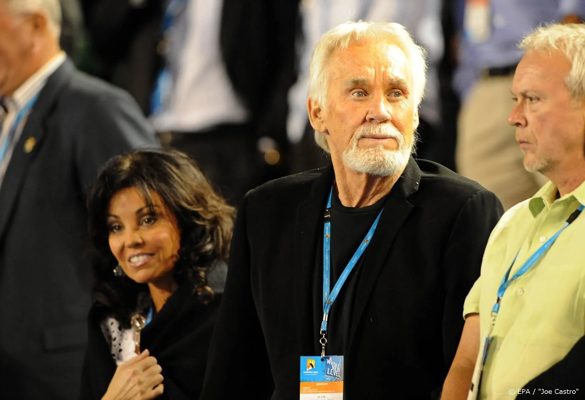 Collega's rouwen om countryzanger Kenny Rogers