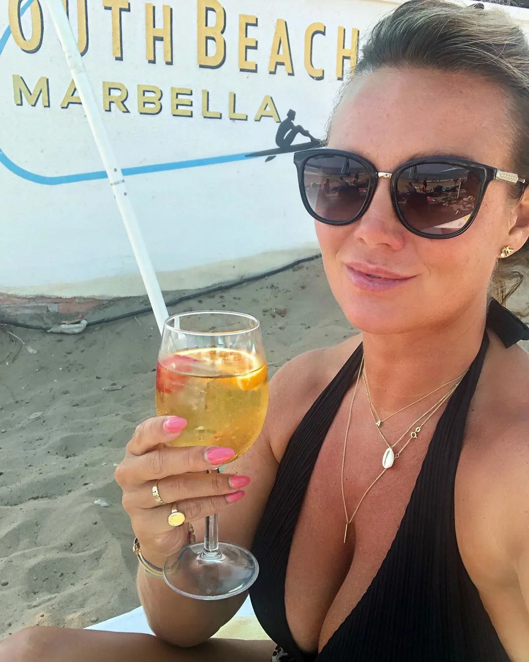 Volgers feliciteren Monique en kleine André met 'eigen huisje'