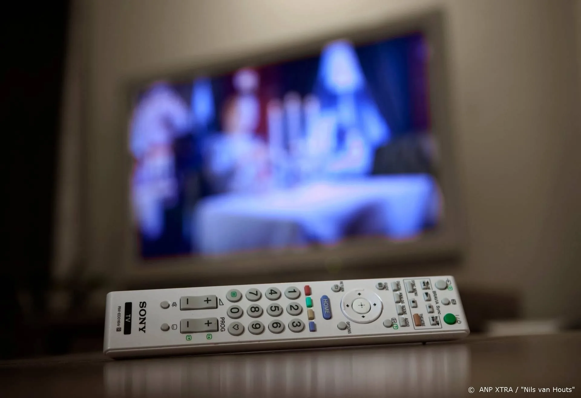 Nederlanders kijken veel meer tv door coronacrisis