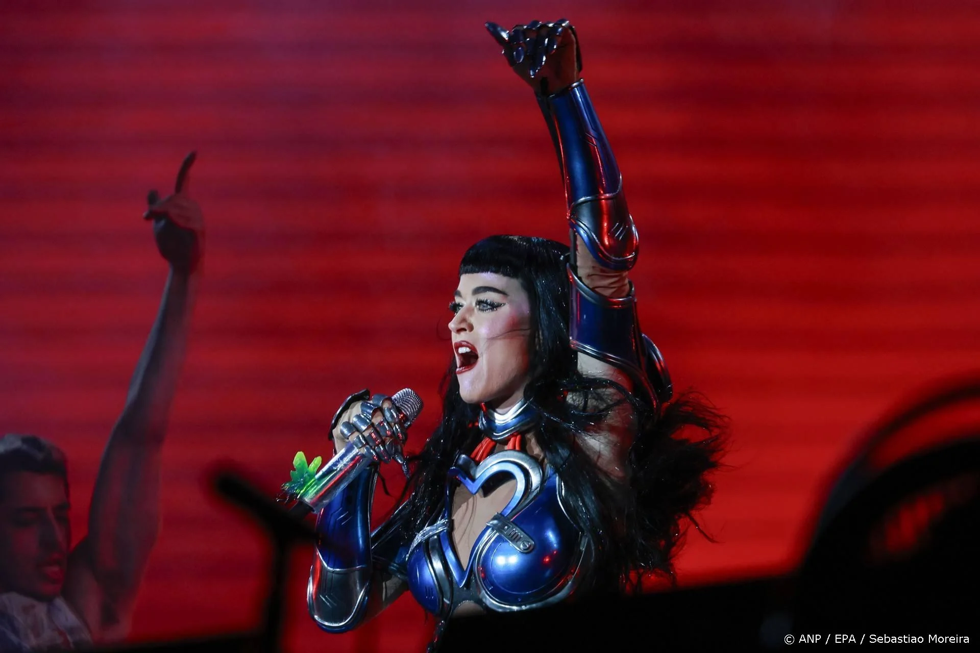 Katy Perry deelt eerste foto met nieuwe liefde