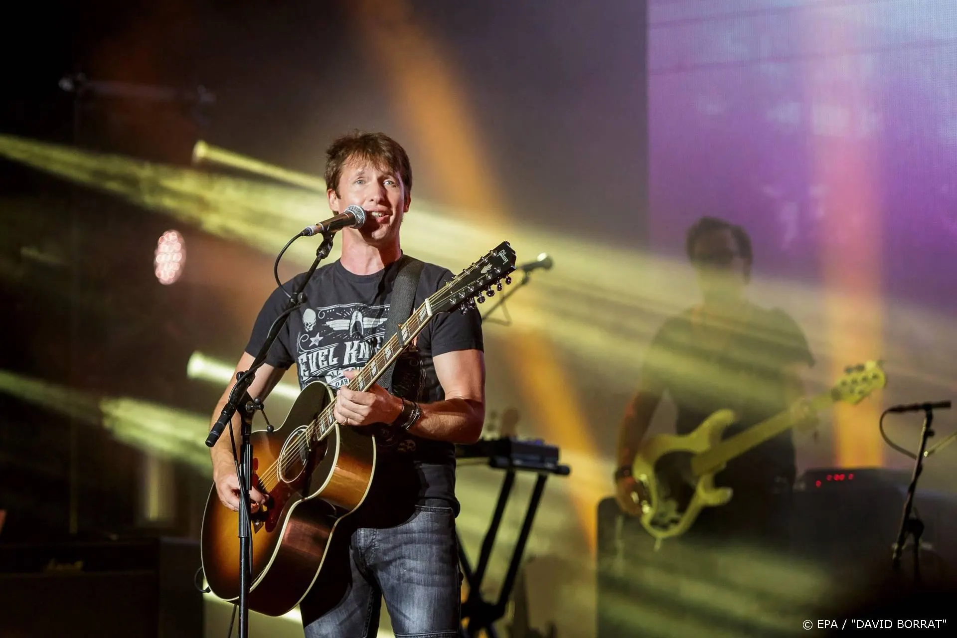 James Blunt maakt radioshow voor ziekenhuizen
