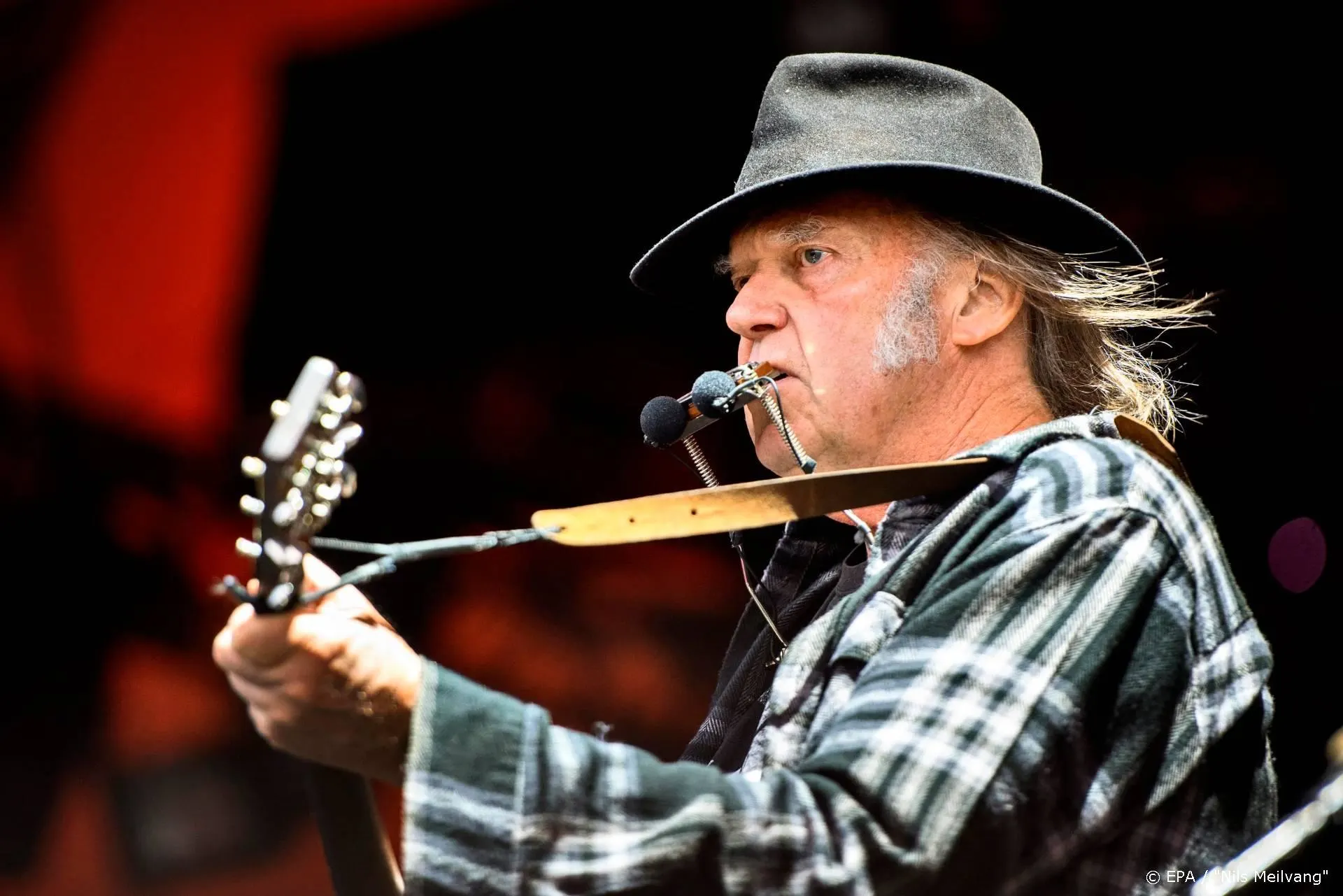 Neil Young brengt plaat 46 jaar na opname alsnog uit