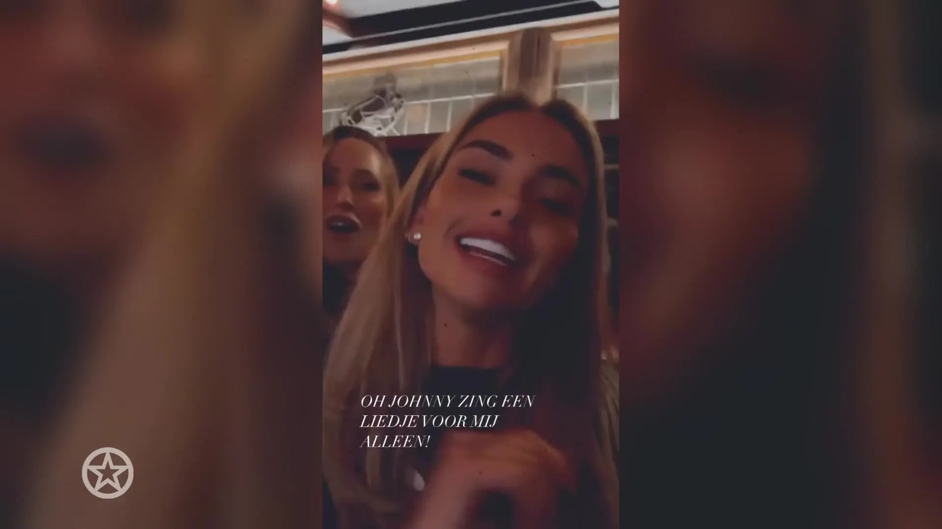 Sarah van Soelen zingt er op los