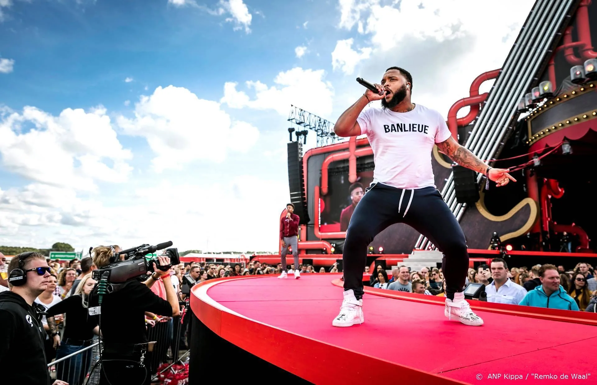 Broederliefde geeft drive-inconcert in Duitsland