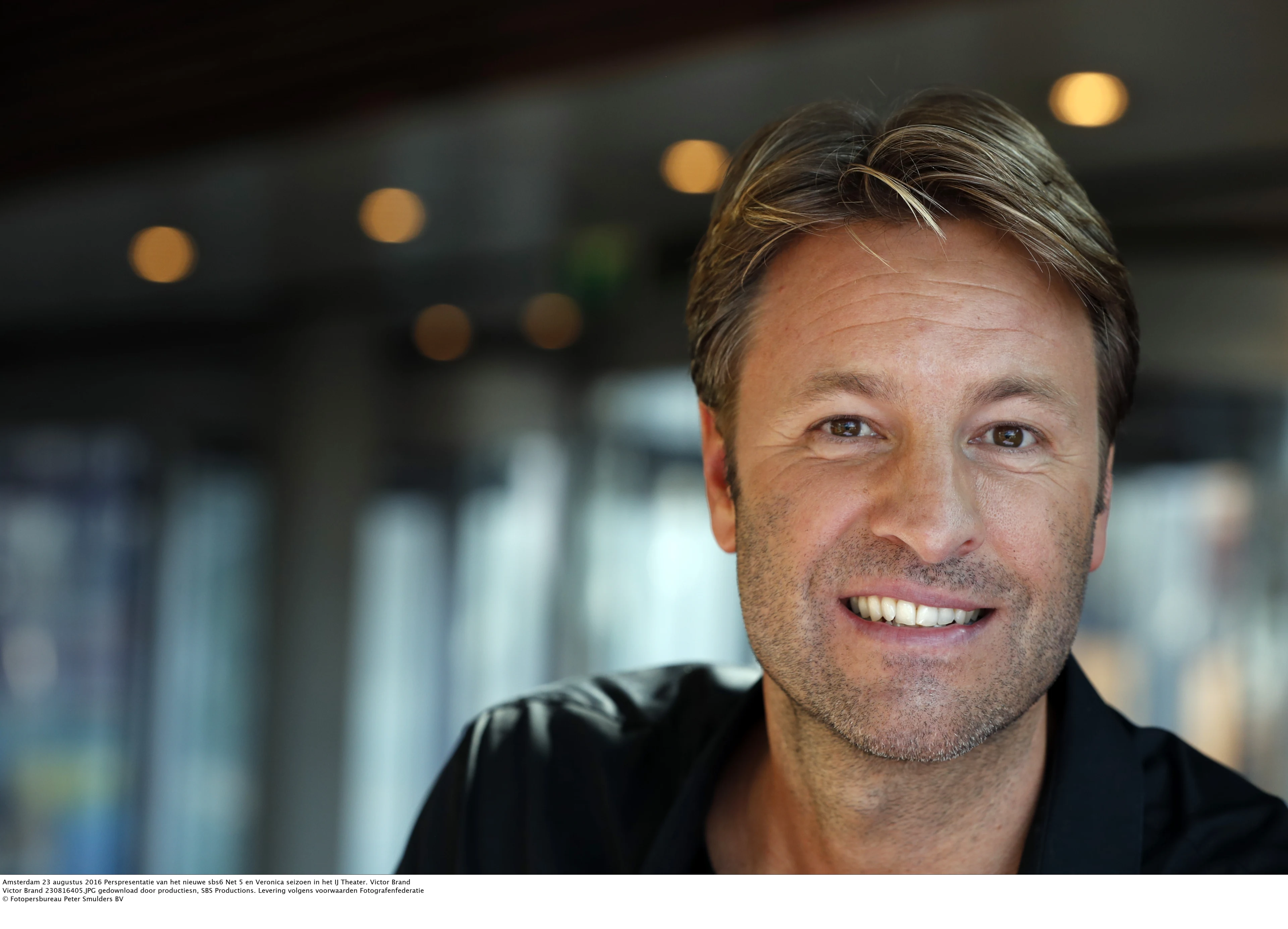 Viktor Brand vertelt hoe het gaat met Mr. Frank Visser na verlies van zijn vrouw