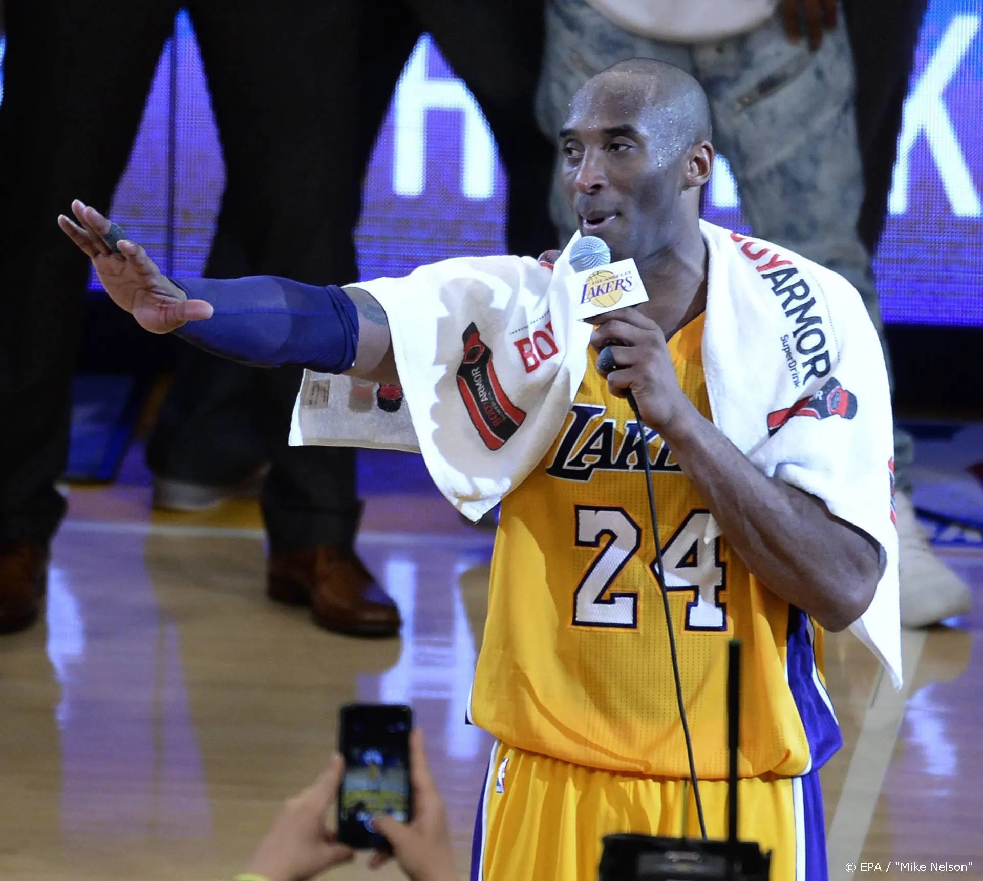 Handdoek Kobe Bryant voor ruim 32.000 dollar geveild
