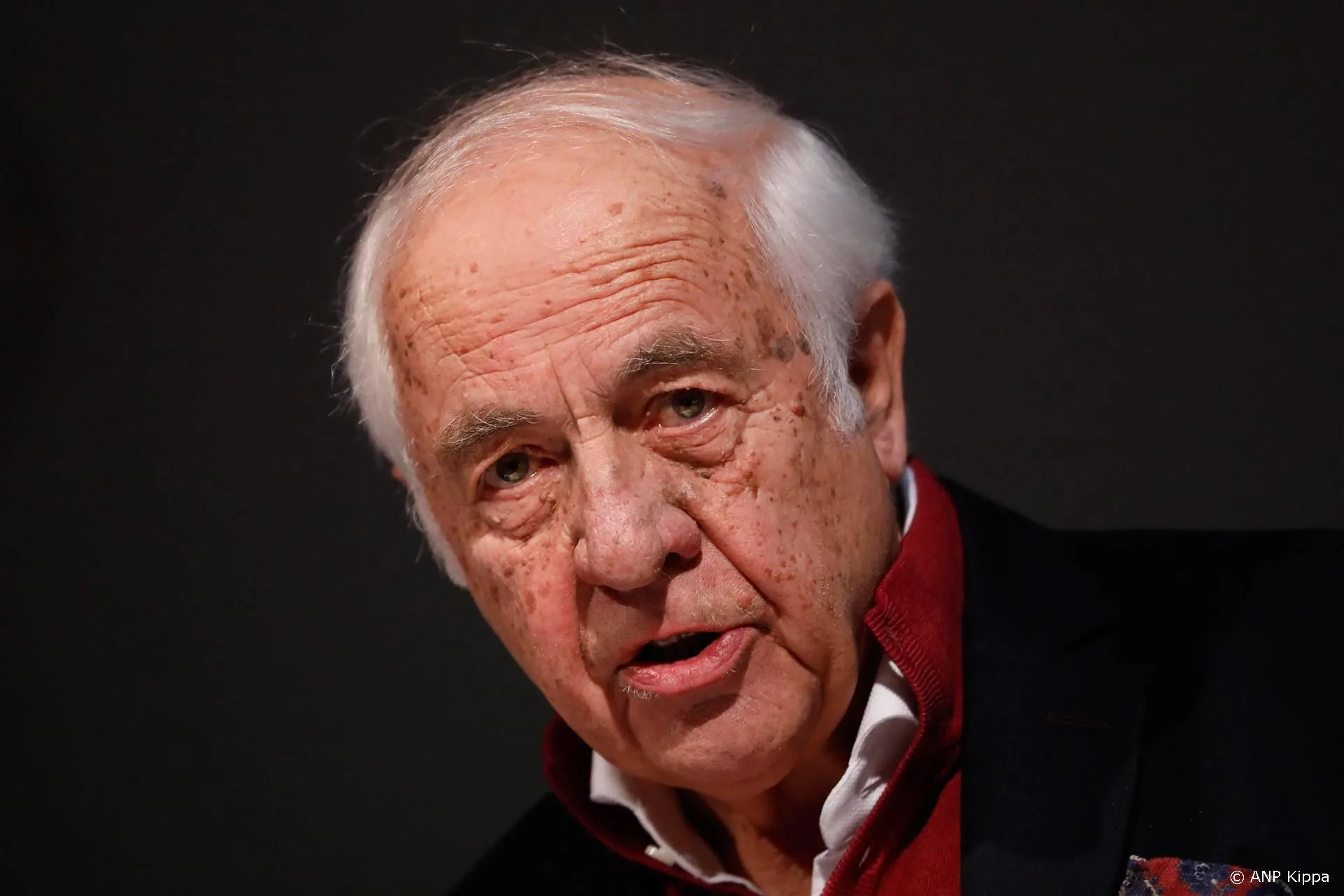 Schrijver en biograaf Wim Hazeu overleden