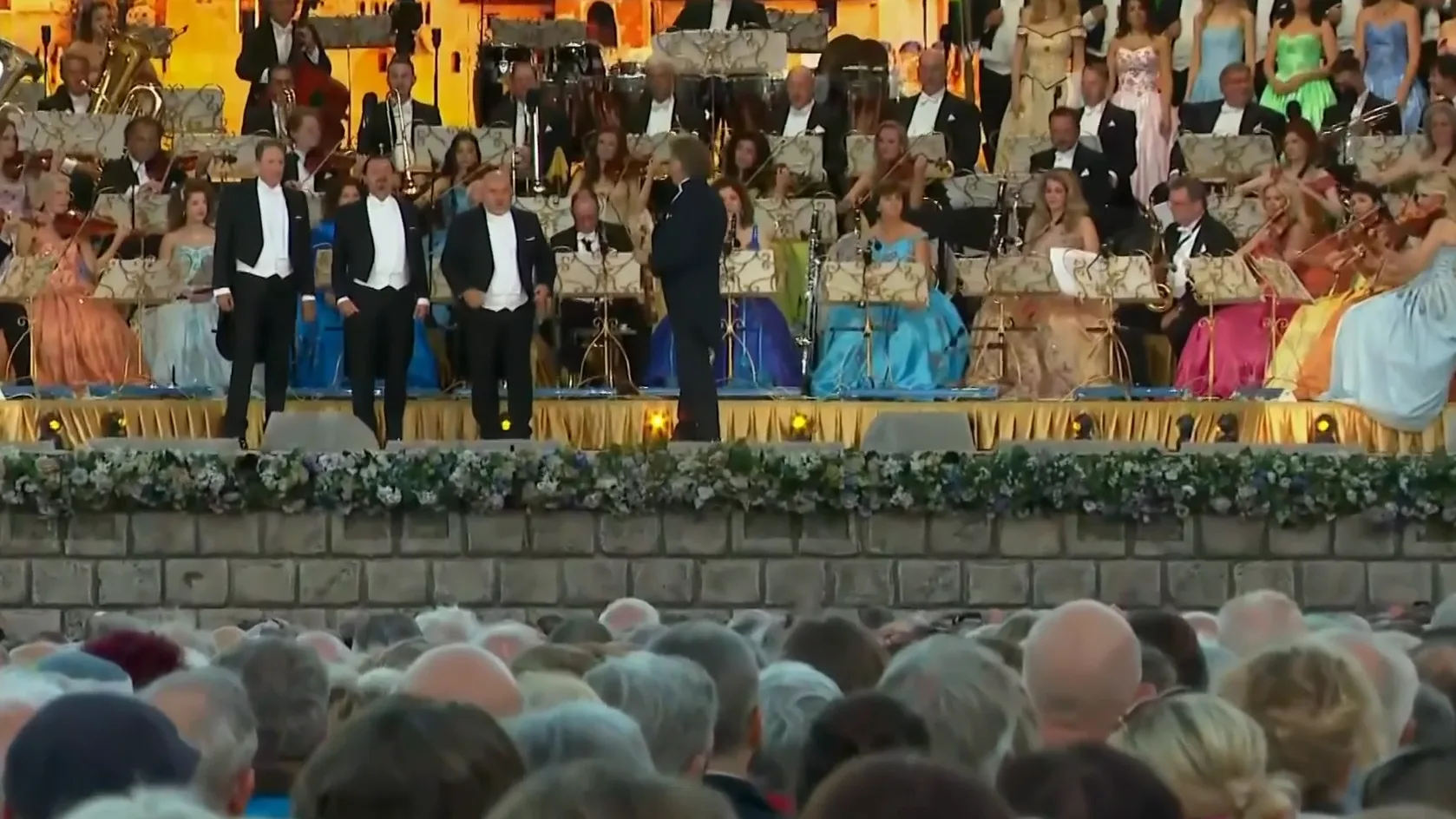 André Rieu legt Vrijthofconcert stil na incident