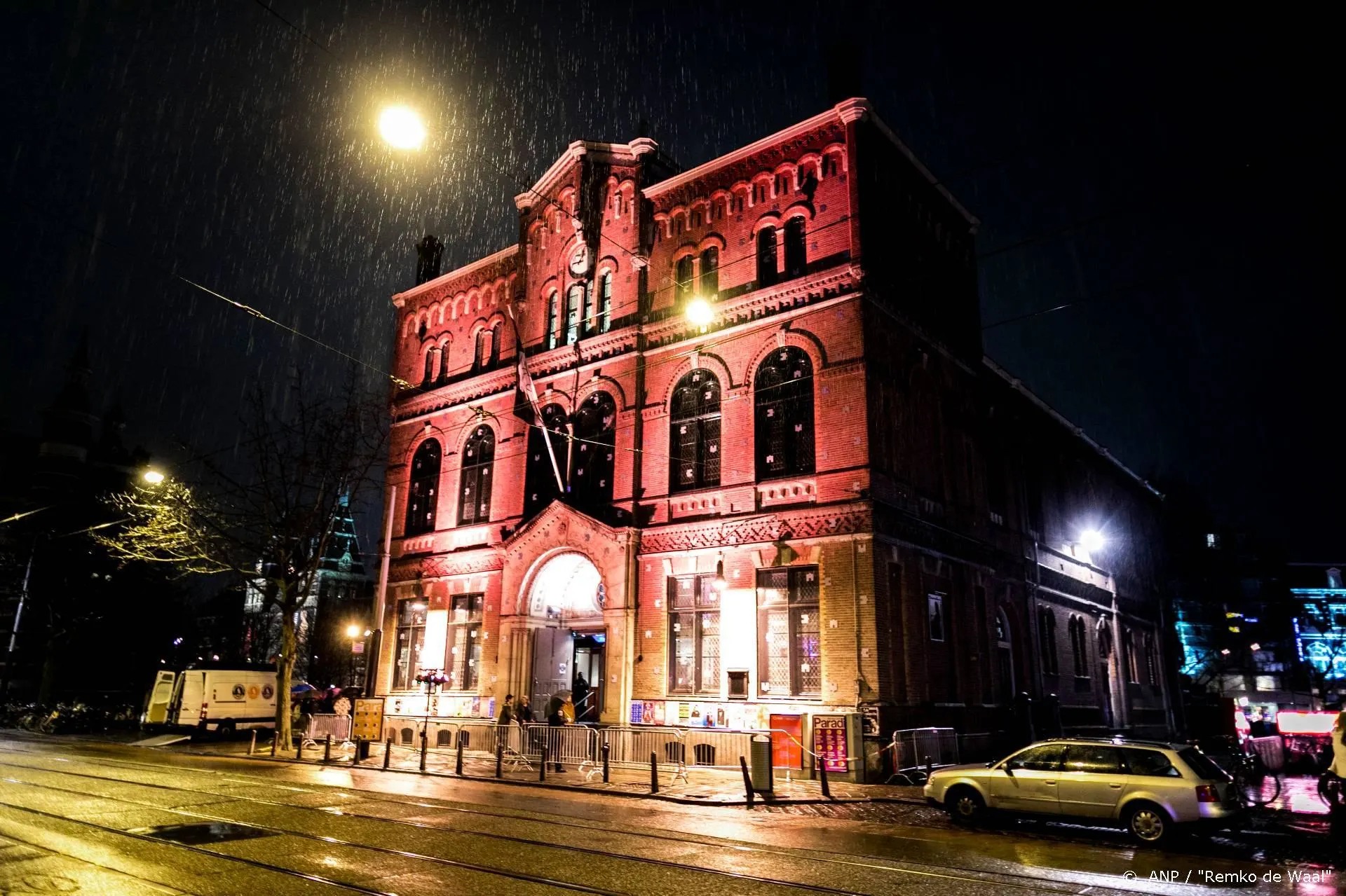 Paradiso roept ticketkopers op om ticket te doneren