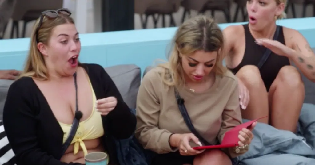 Nóg een EOTB-ster verwacht haar eerste kindje 