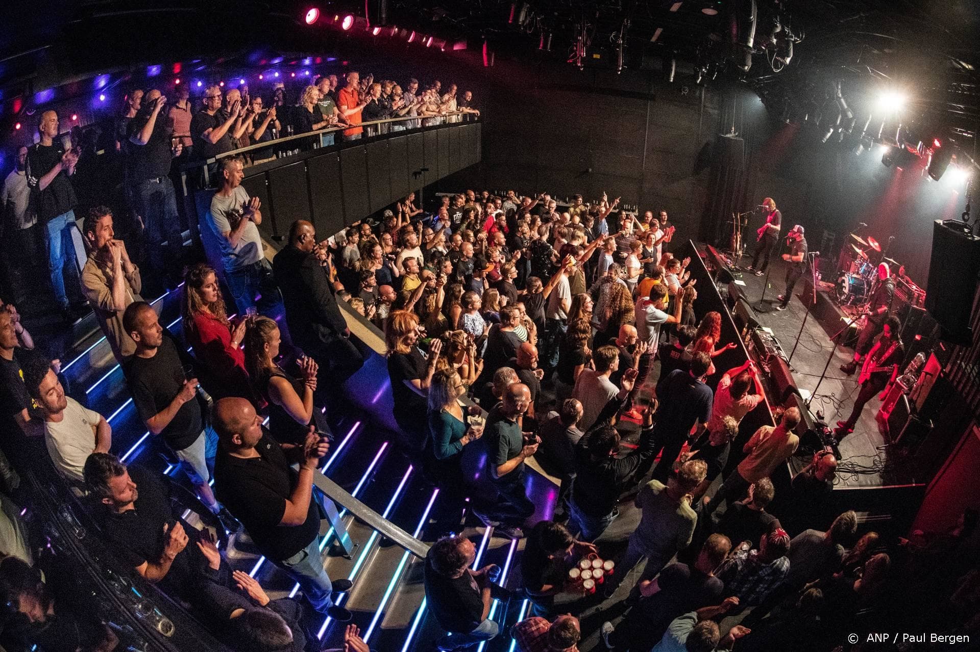 Handhavers maken einde aan feest in Patronaat in Haarlem