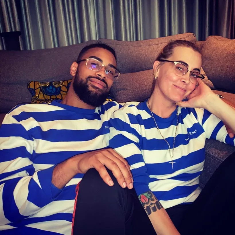 Jarige Anouk (45) krijgt bijzondere boodschap van vriend