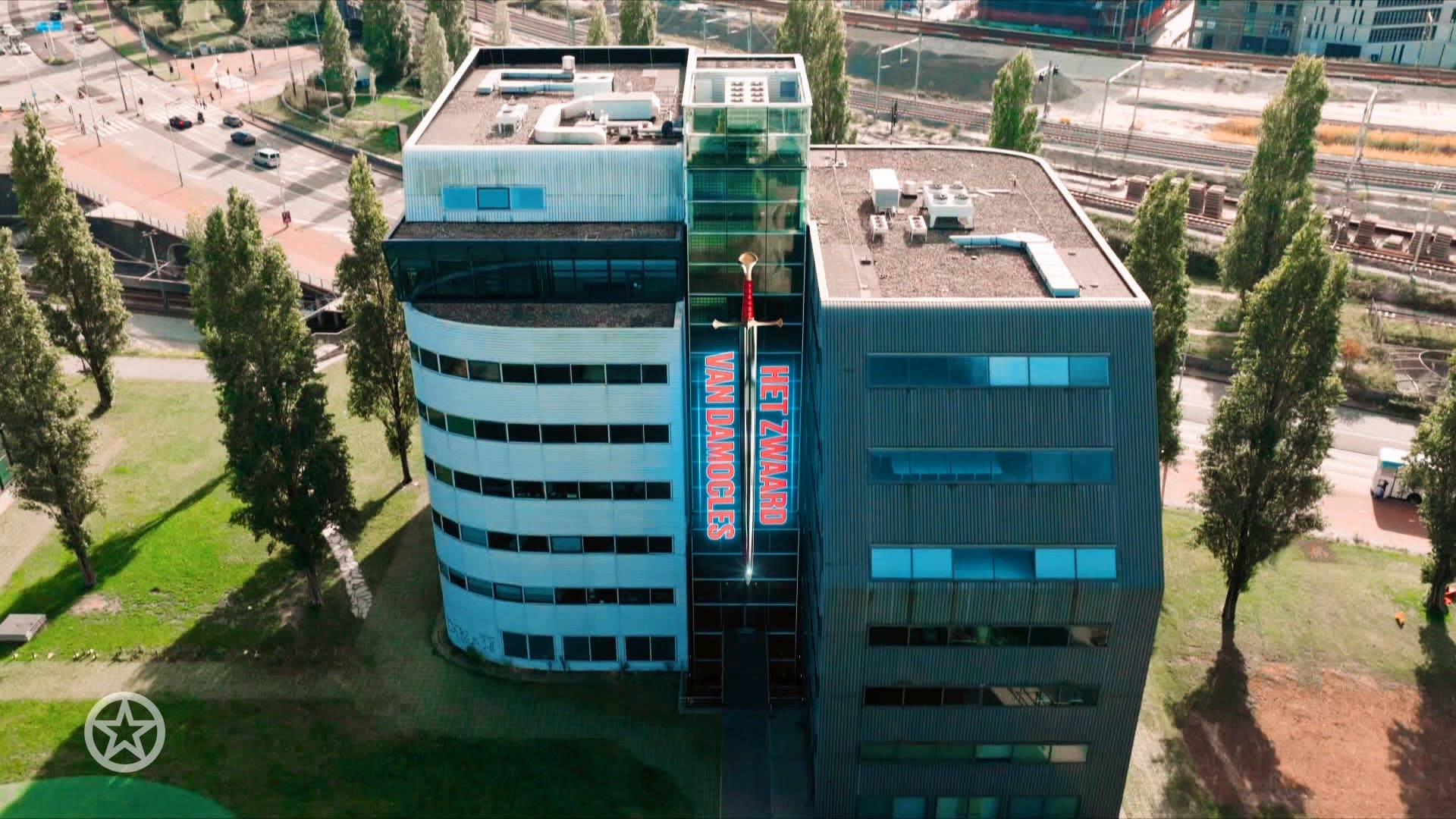 Het Zwaard van Damocles gaat bijna van start