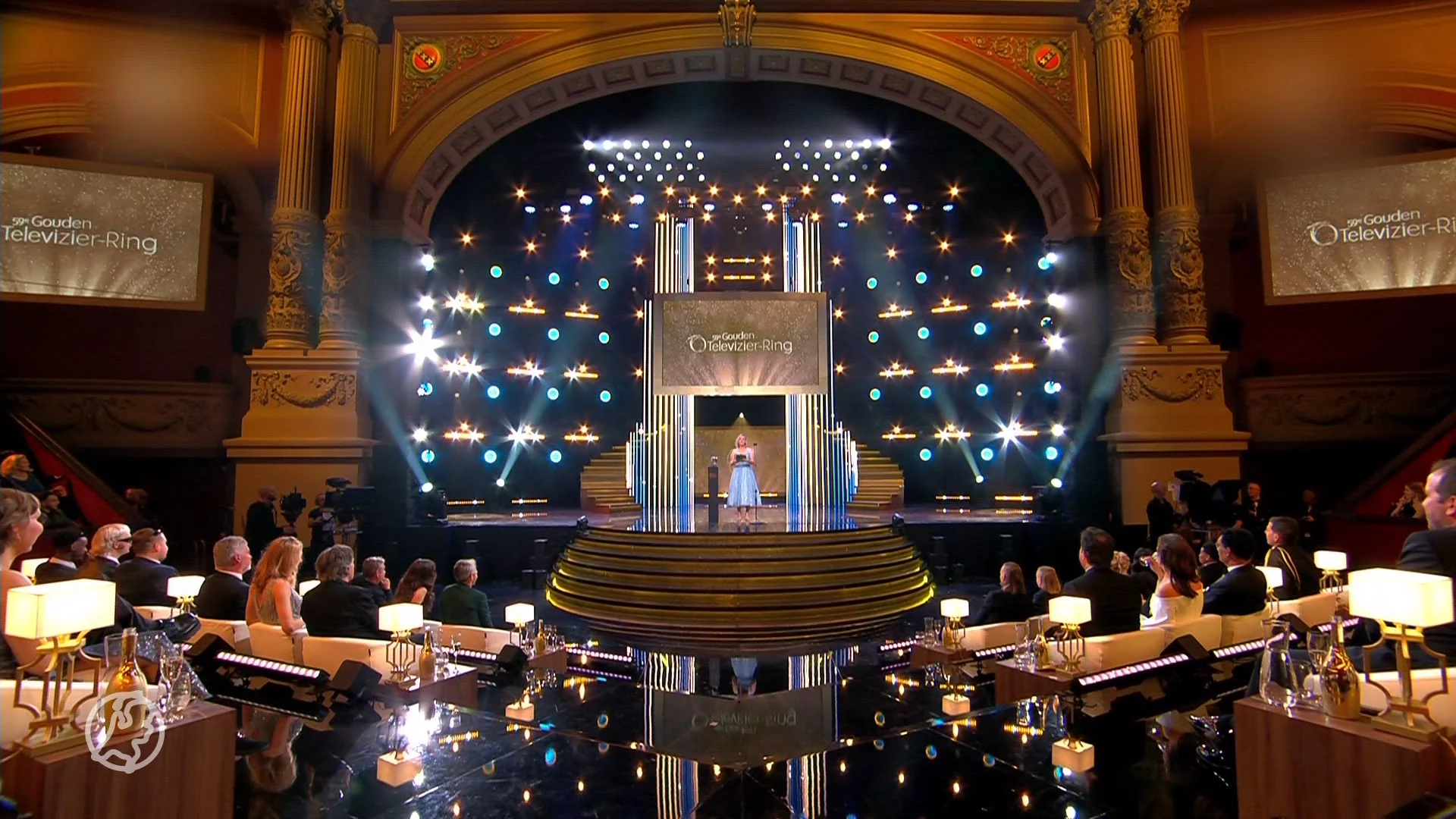 Merel Ek wint Televizier-Ring Talent (Hart van Nederland - Late Editie)