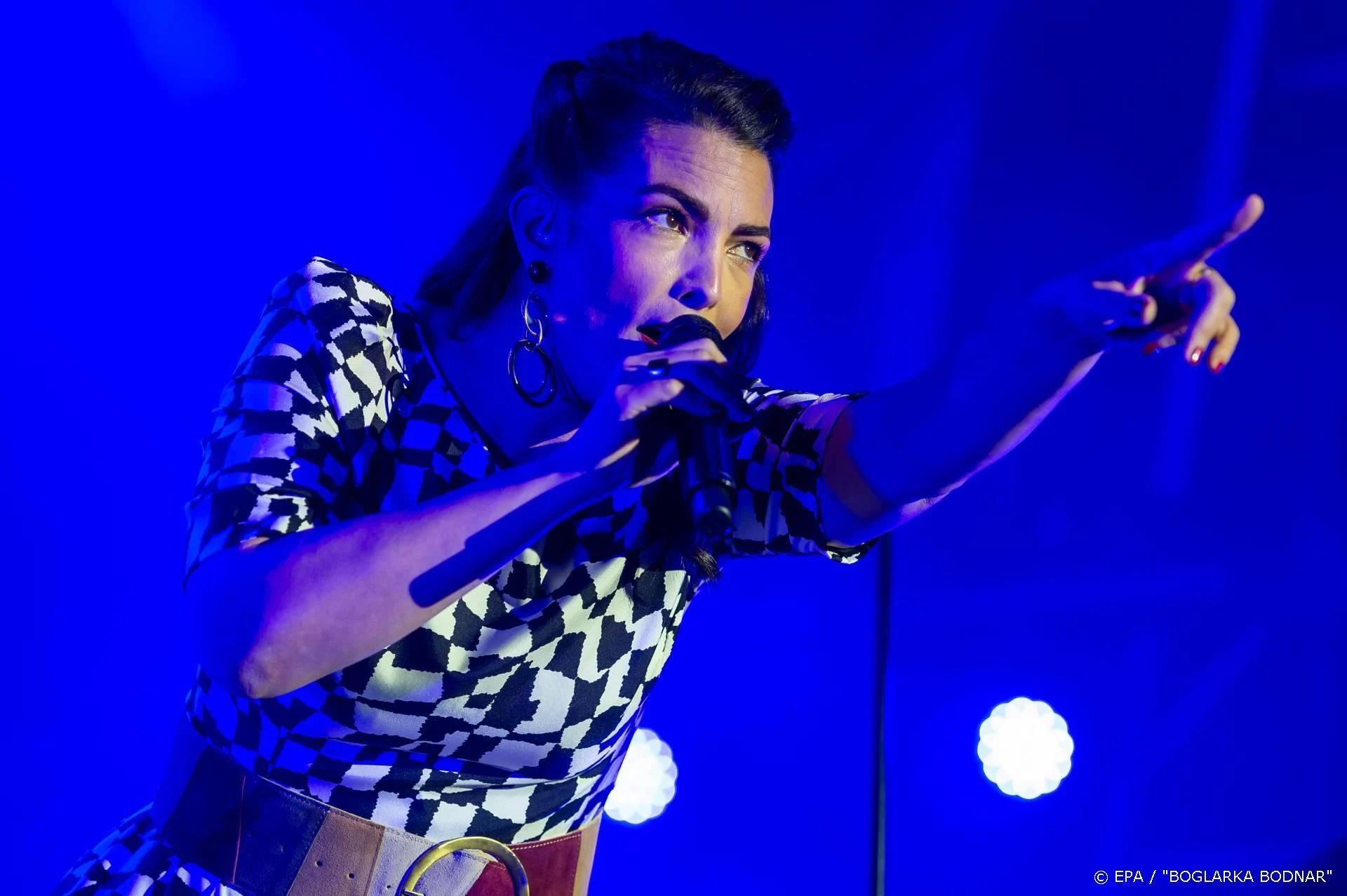 Caro Emerald brengt na 2,5 jaar nieuwe single uit