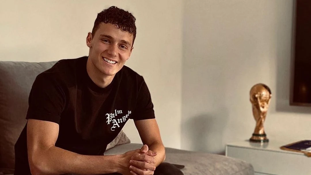 Voetballer Pavard even buiten bewustzijn bij EK-duel tegen Duitsland