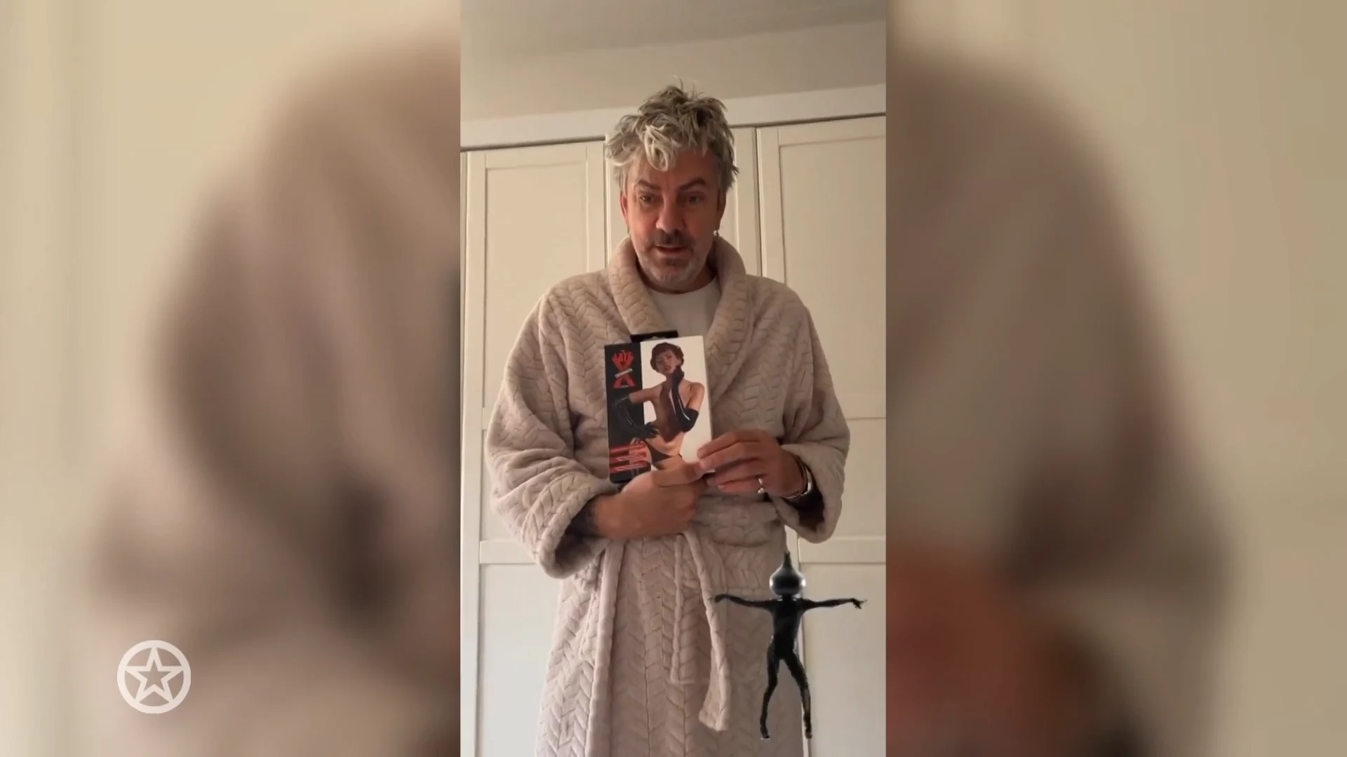 Ruud en Olcay verrast door 'erotisch' pakketje