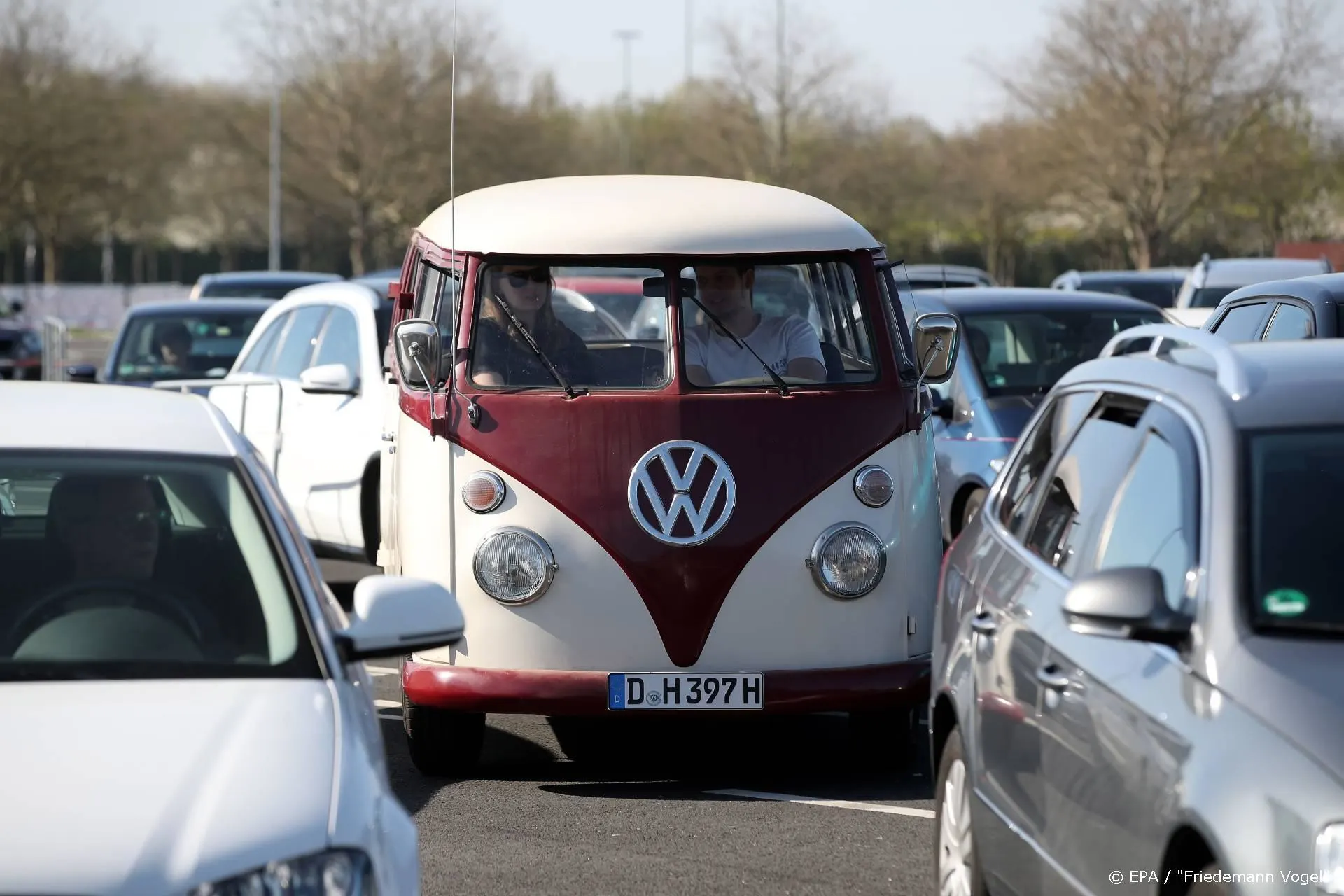 Duitse band geeft liveconcert in drive-inbioscoop