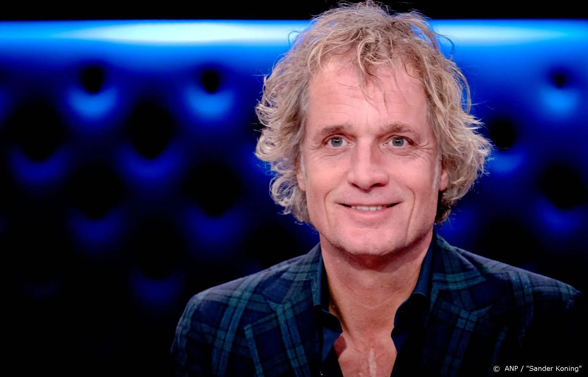 Jeroen Pauw host geschiedenisquiz voor eindexamenkandidaten