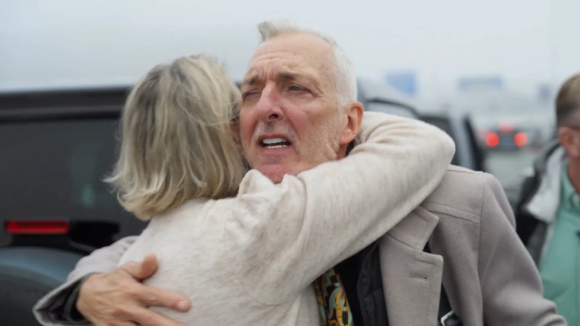 Martien vertrekt naar Italië: "Als we neerstorten, succes met de verkoop!"