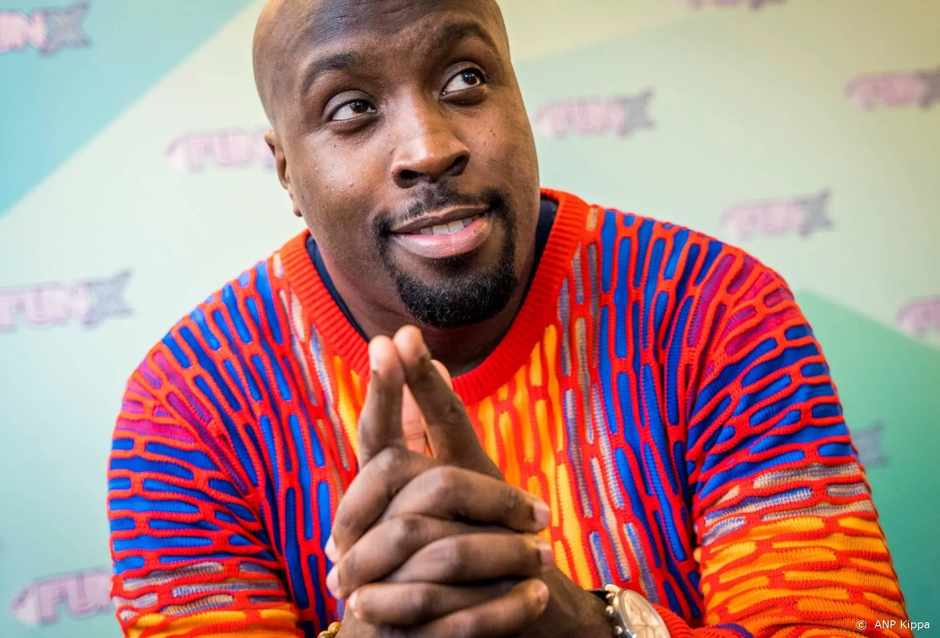 FunX start petitie om racisme verplicht te behandelen op school