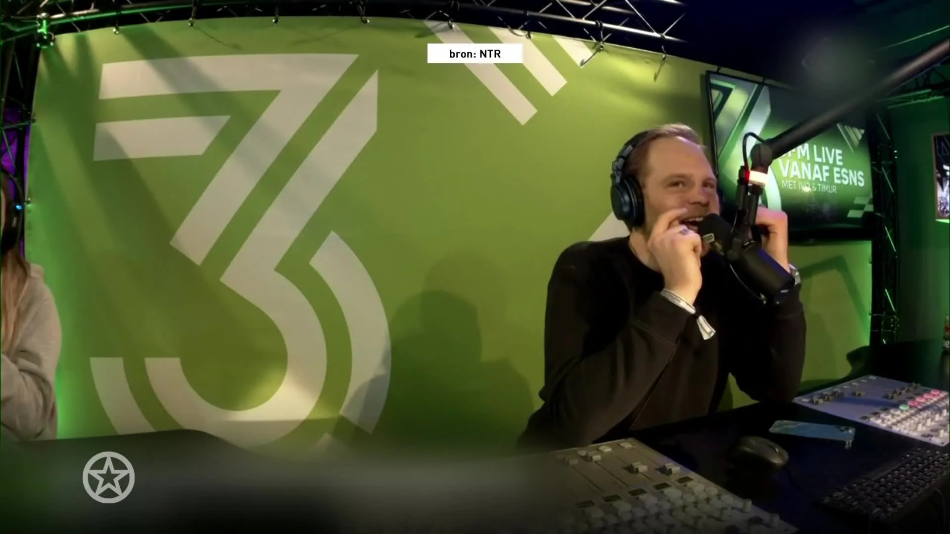 John van den Heuvel boos op Goldband