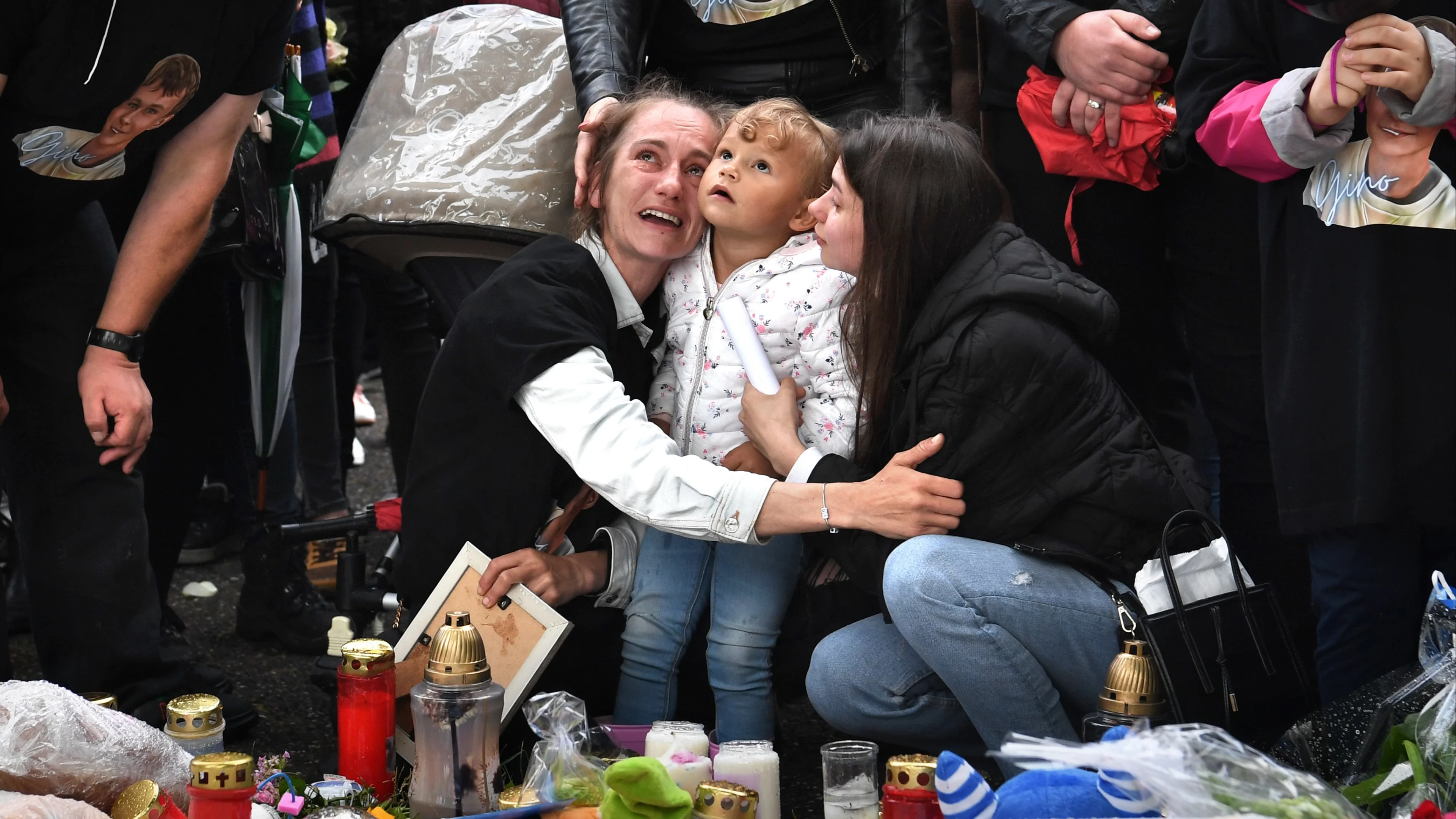 Zussen Kelly en Naomi reageren na vonnis zaak-Gino