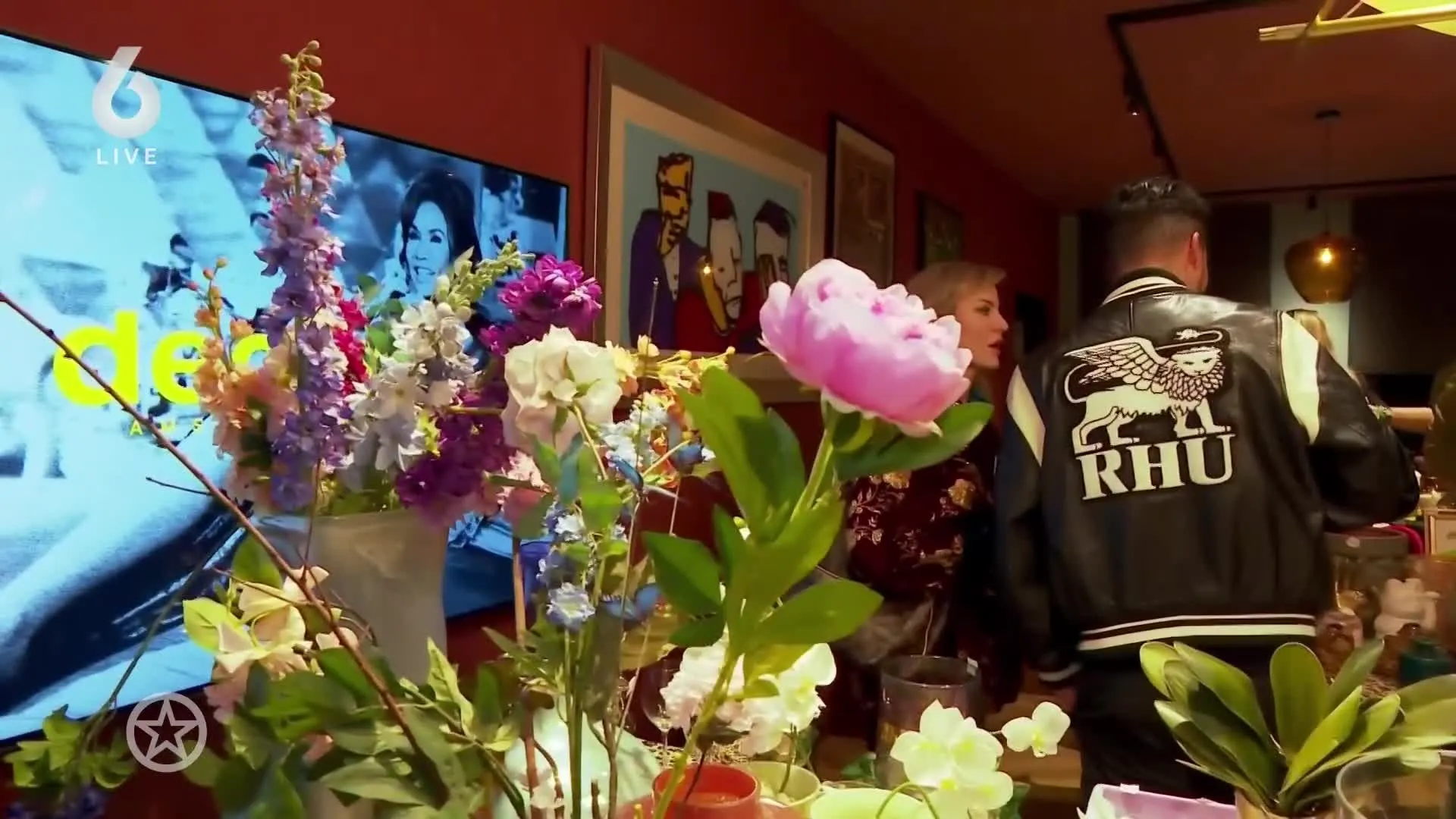 Patty Brard houdt grote garage sale