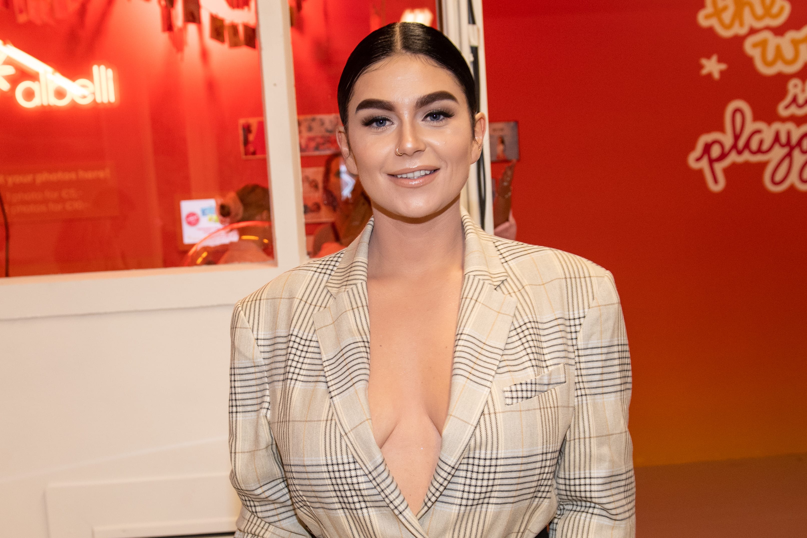 Roxeanne Hazes enorm vereerd