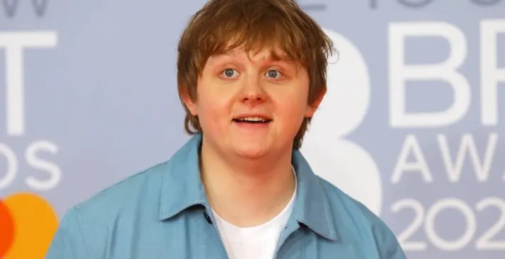 Lewis Capaldi 'getraumatiseerd' door Flappie