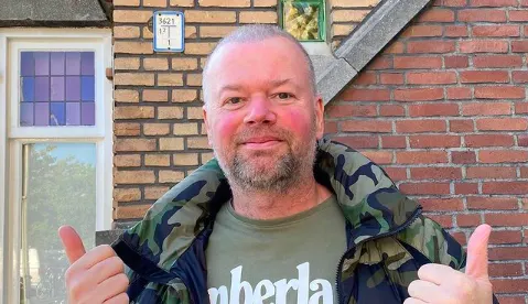 'Totaal nieuwe look voor Raymond van Barneveld'