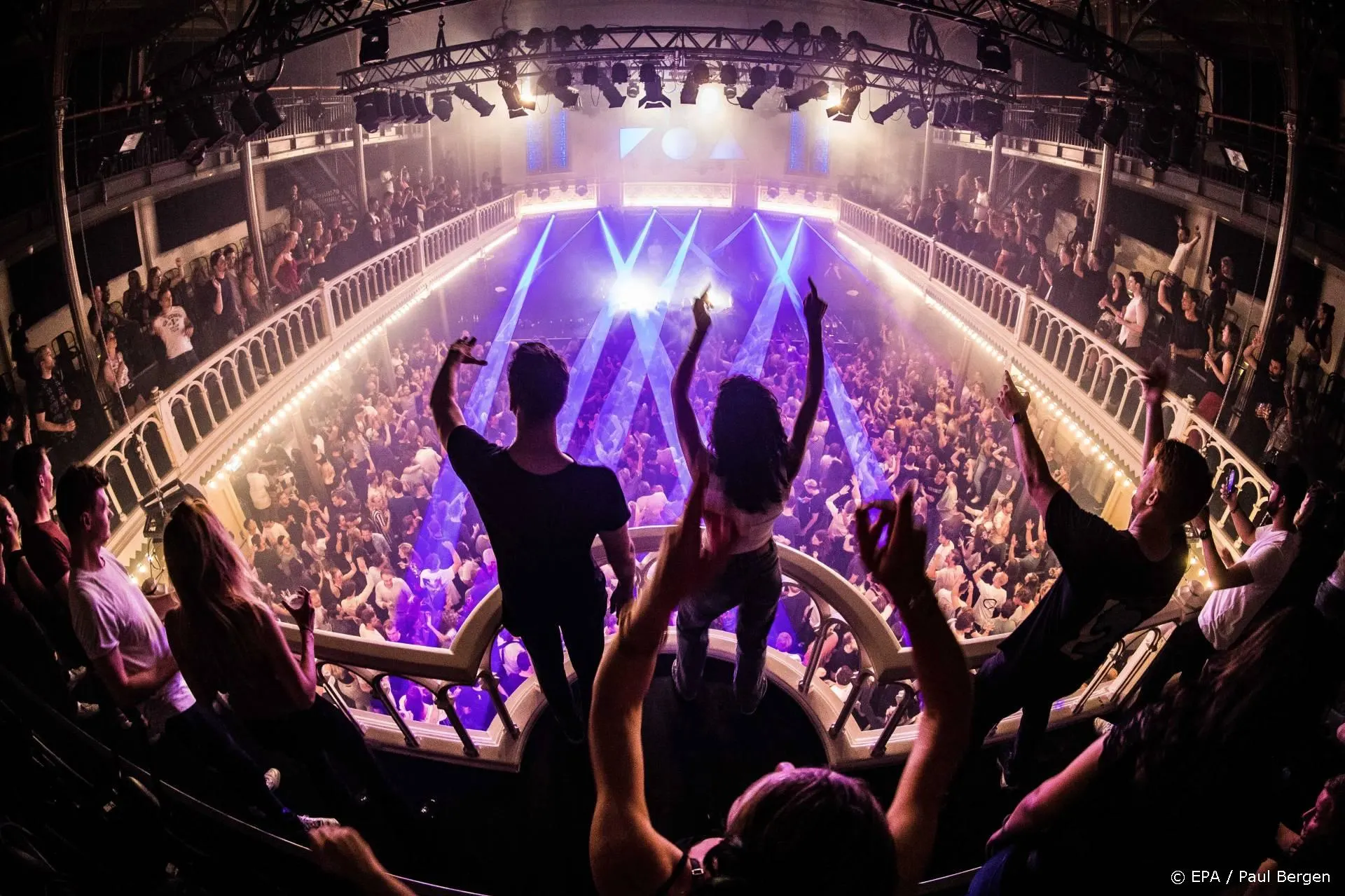 Worden evenementen afgeblazen en sluiten de clubs weer?