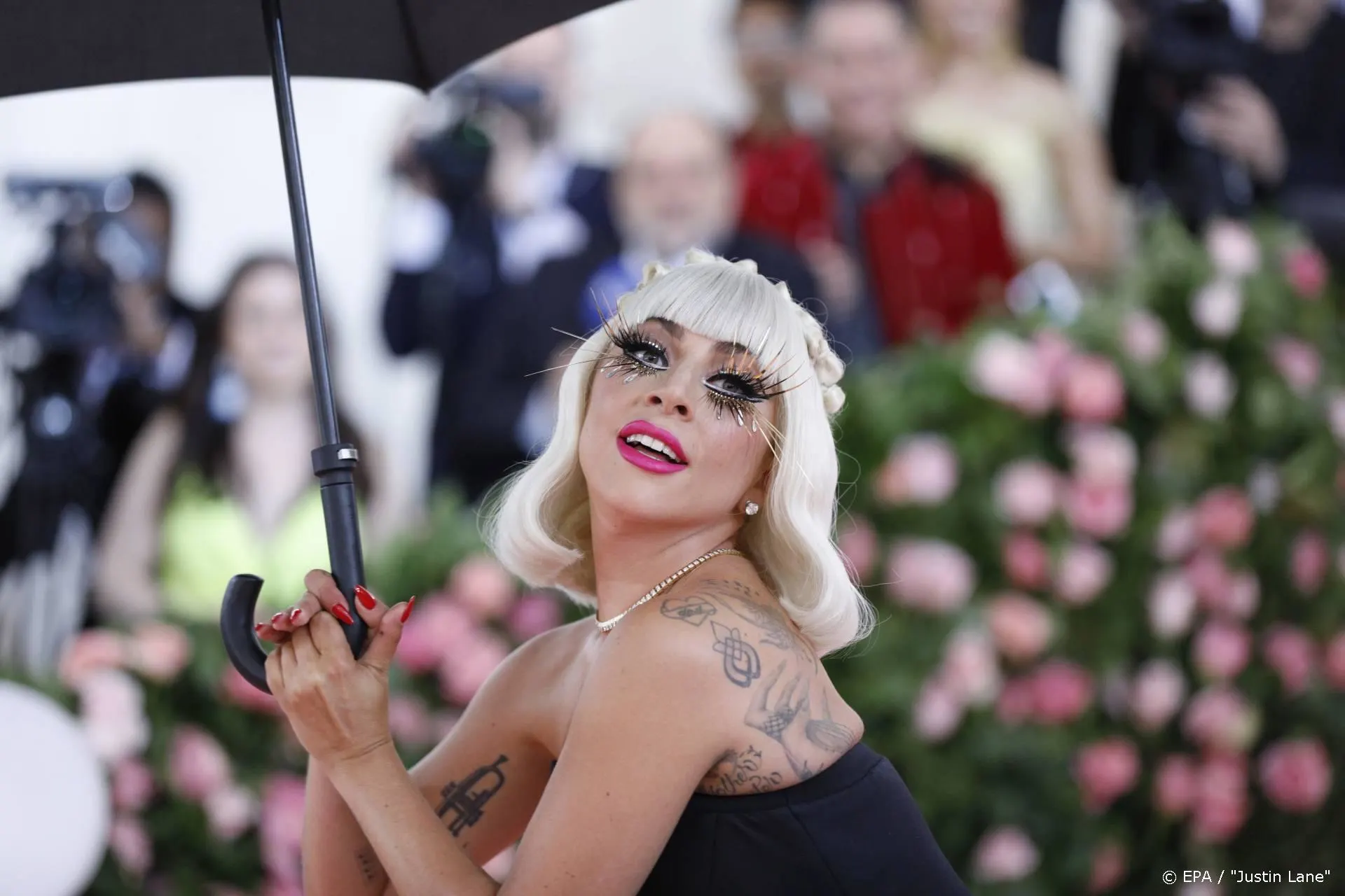 Lady Gaga bevestigt relatie met Michael Polansky