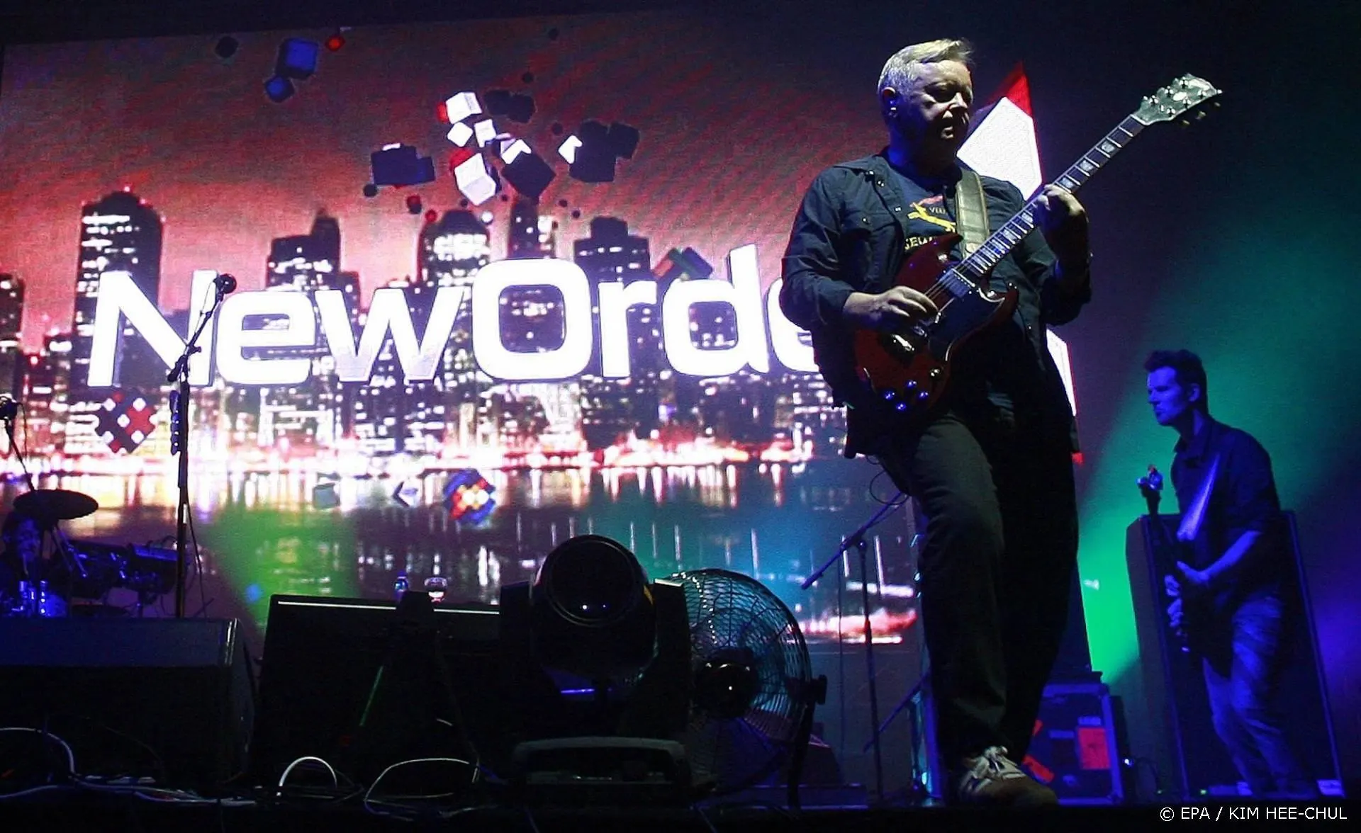 New Order komt met nieuwe single