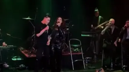 ZIEN: Glennis Grace trekt zoon podium op om mee te zingen