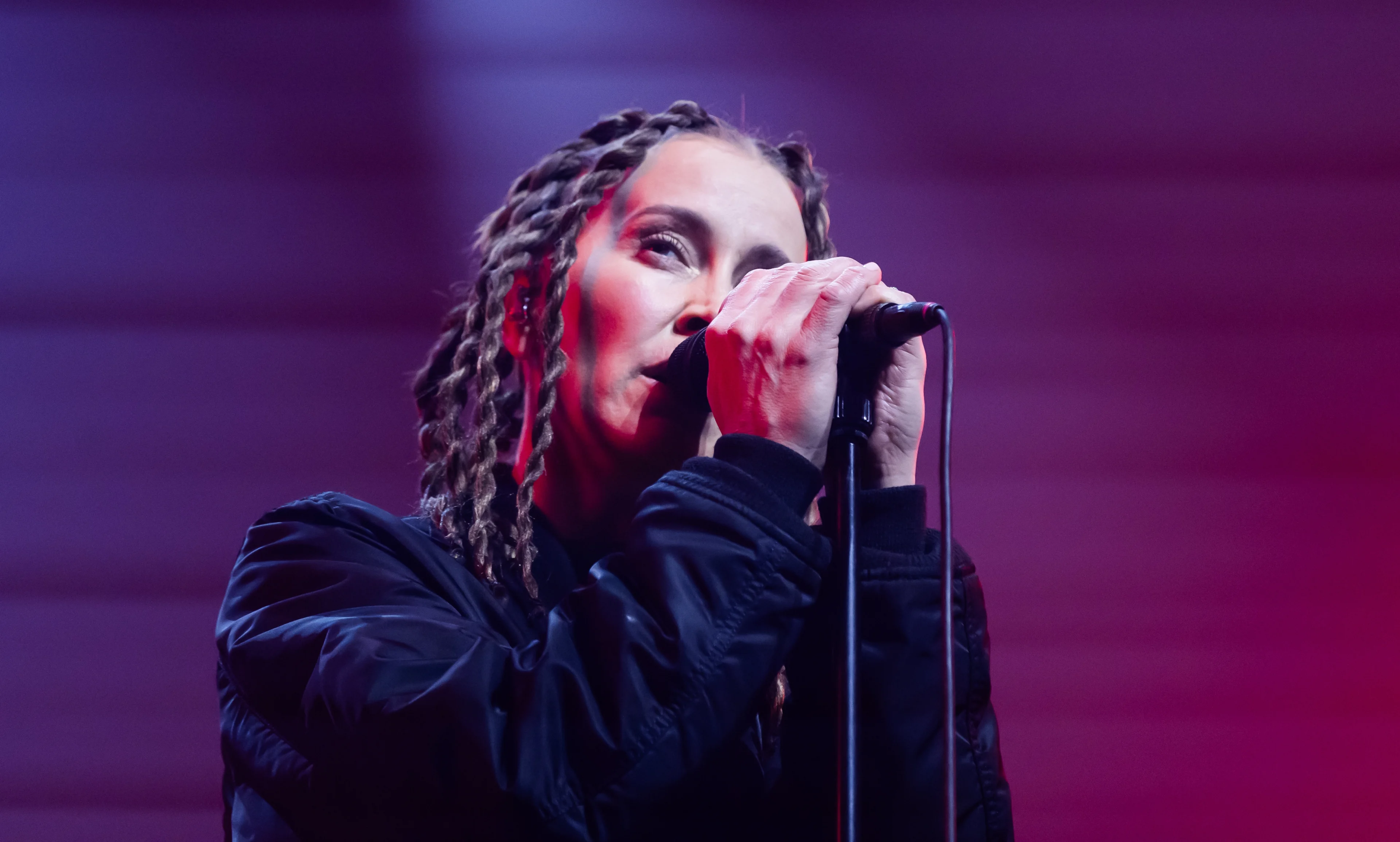 Anouk staat stil bij bijzondere dag: 'Voor altijd mijn held'