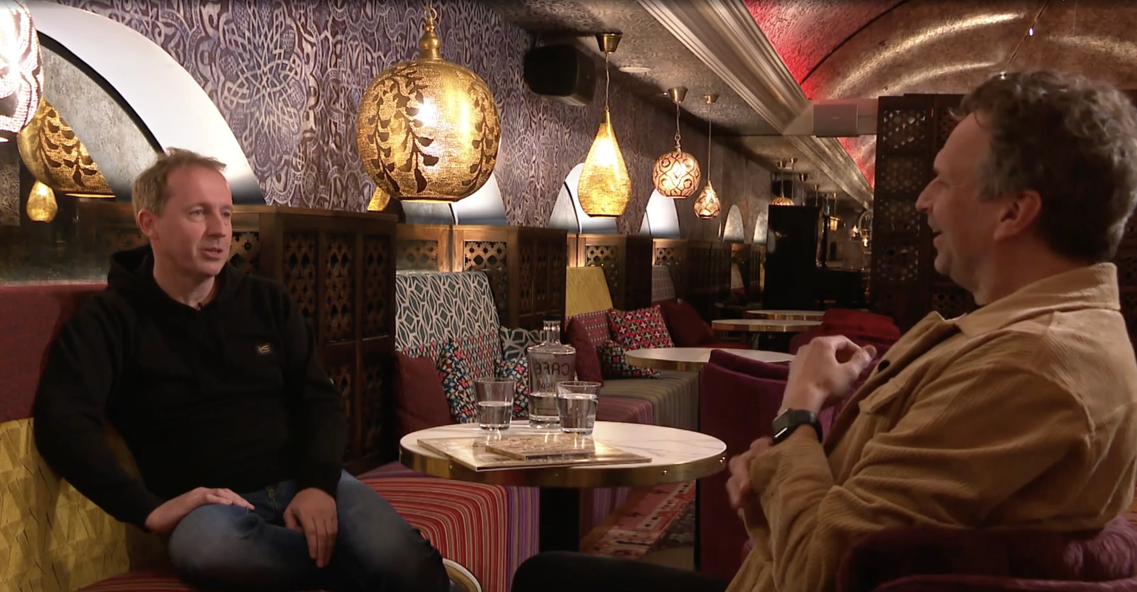 Edwin Evers valt uit de toon