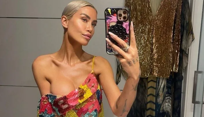 Jaimie Vaes showt bikinibody 