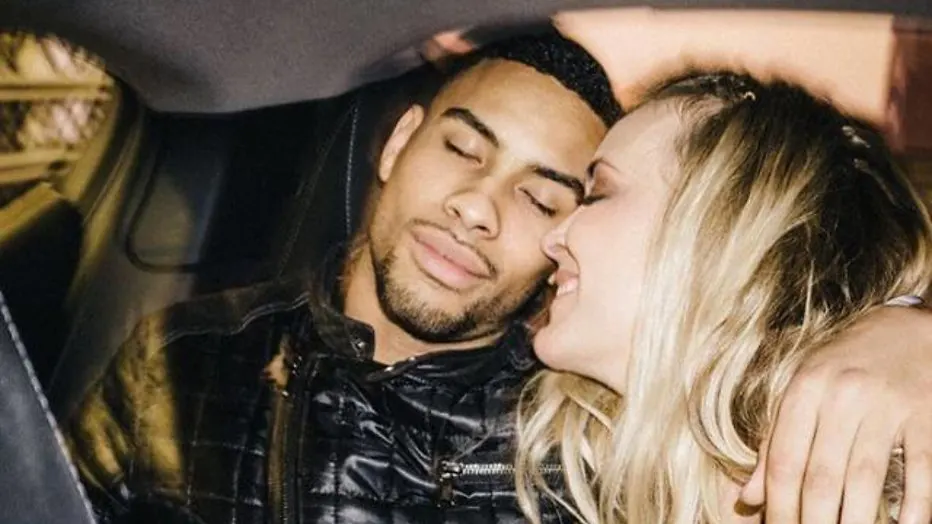 Anouk emotioneel over grote liefde Dominique: 'Help!'