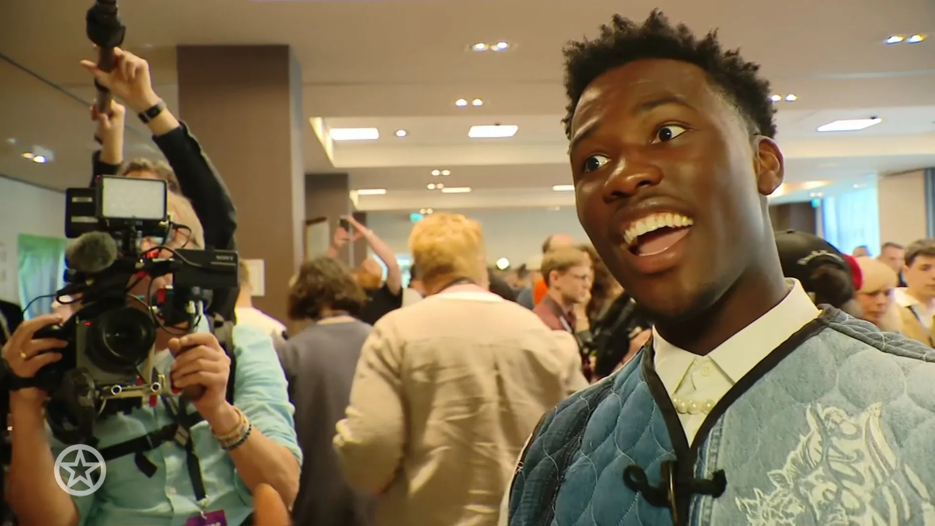 Claude zingt voor het eerst zijn Songfestival-hit live: 'Ik voel mij zo goed!'