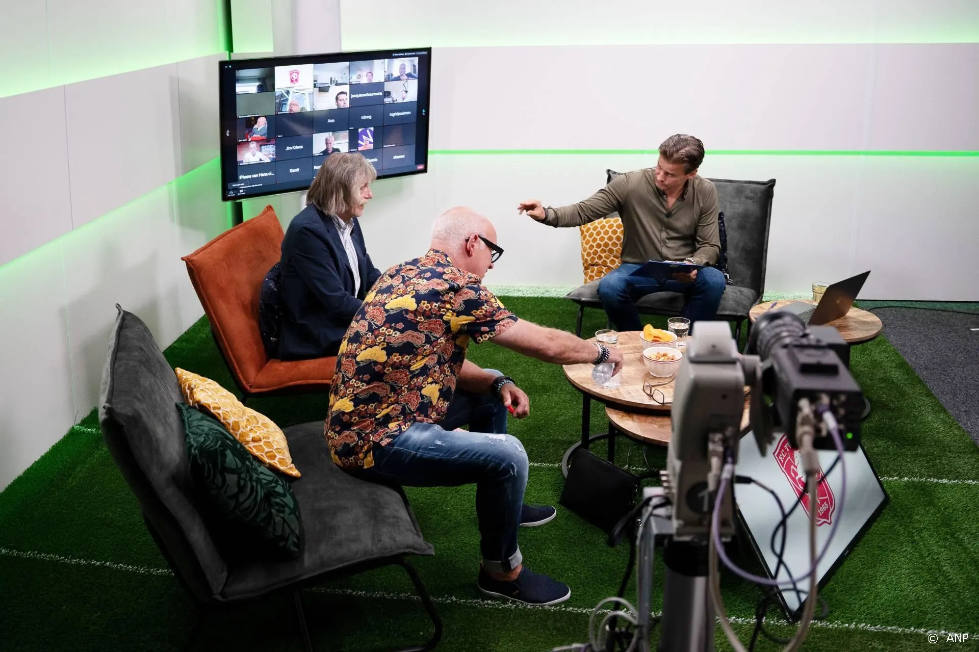 Johan Derksen houdt opties open: ik heb met niemand ruzie