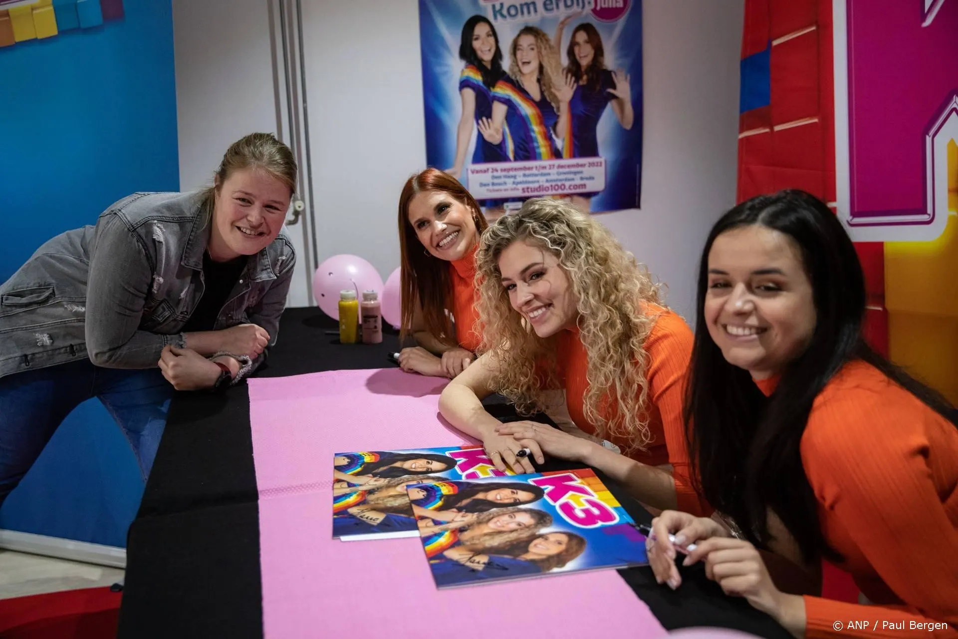K3-zangeres Julia droomt van eigen fictiereeks met Hanne en Marthe 