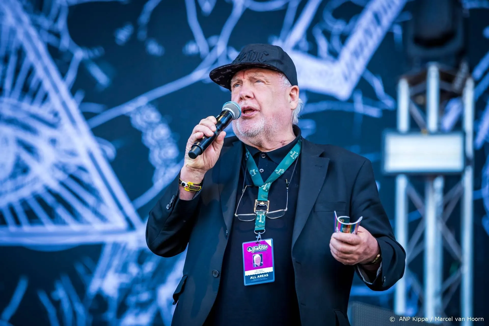 Burgemeester Landgraaf bedankt Jan Smeets voor 50 jaar Pinkpop