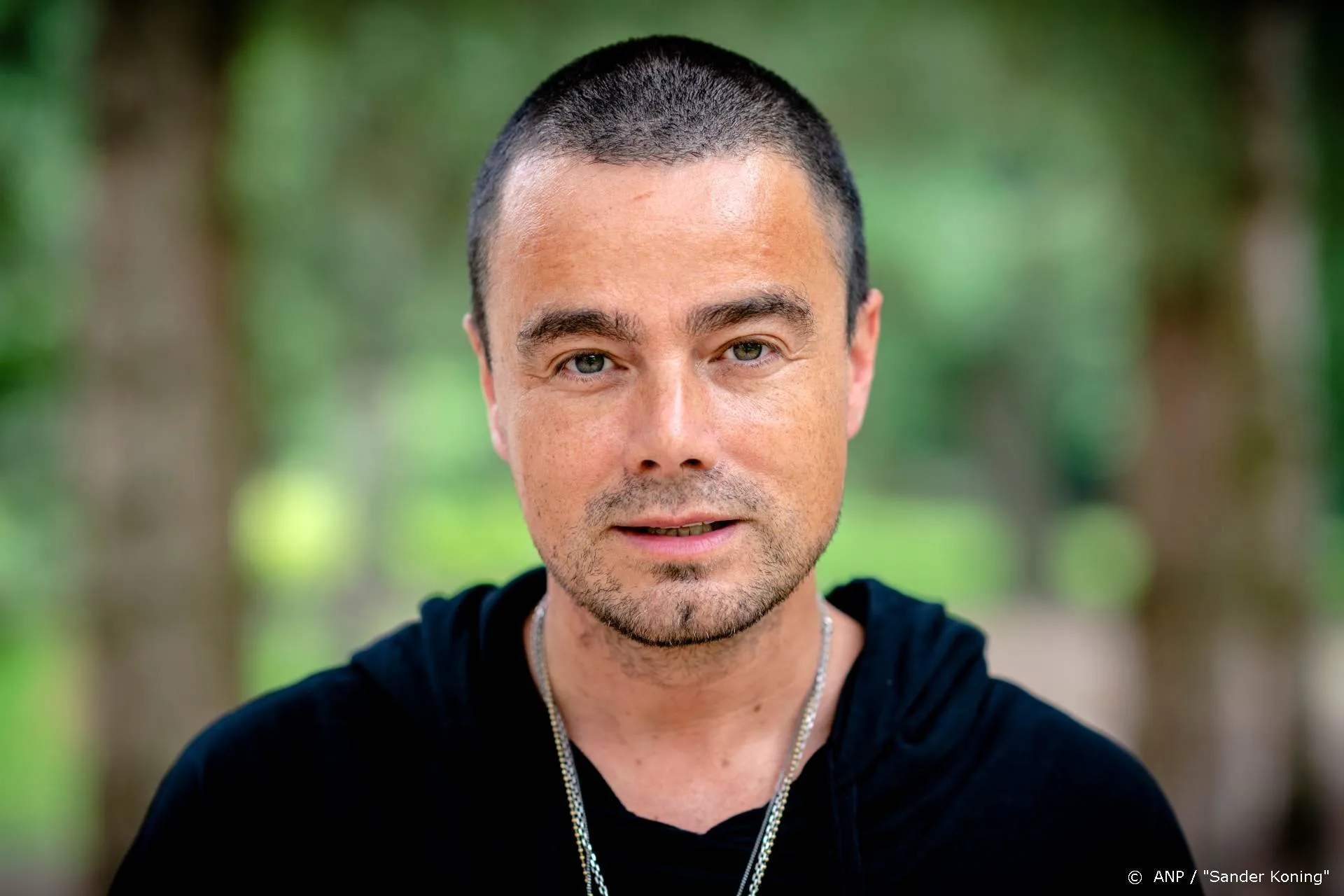 Dinand Woesthoff naar Amsterdamse Bostheater