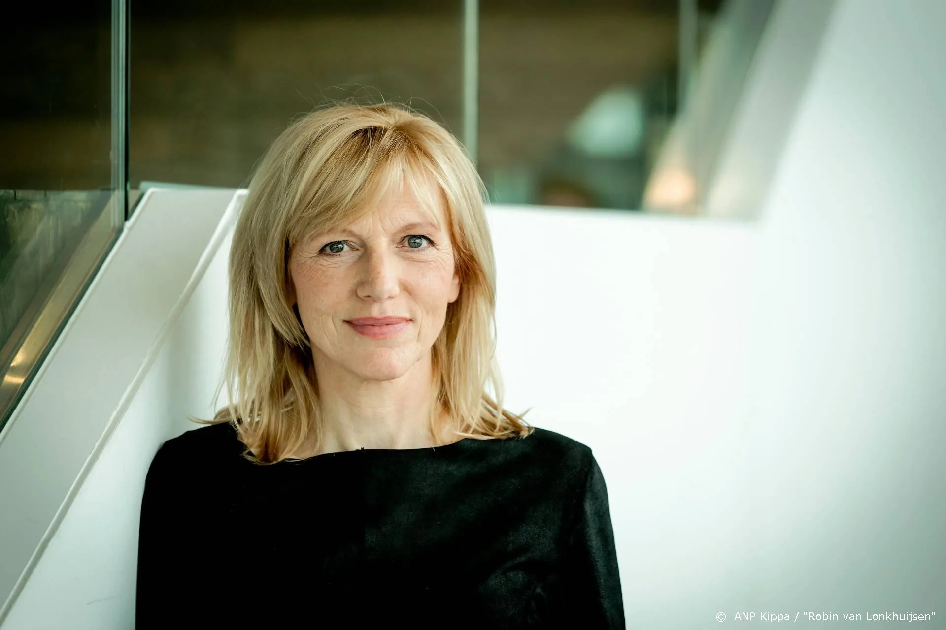 Artiesten schrijven brief aan minister om cultuursector te redden