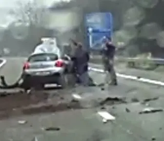 Emotionele Temptation-Joshua deelt heftige beelden auto-ongeluk!