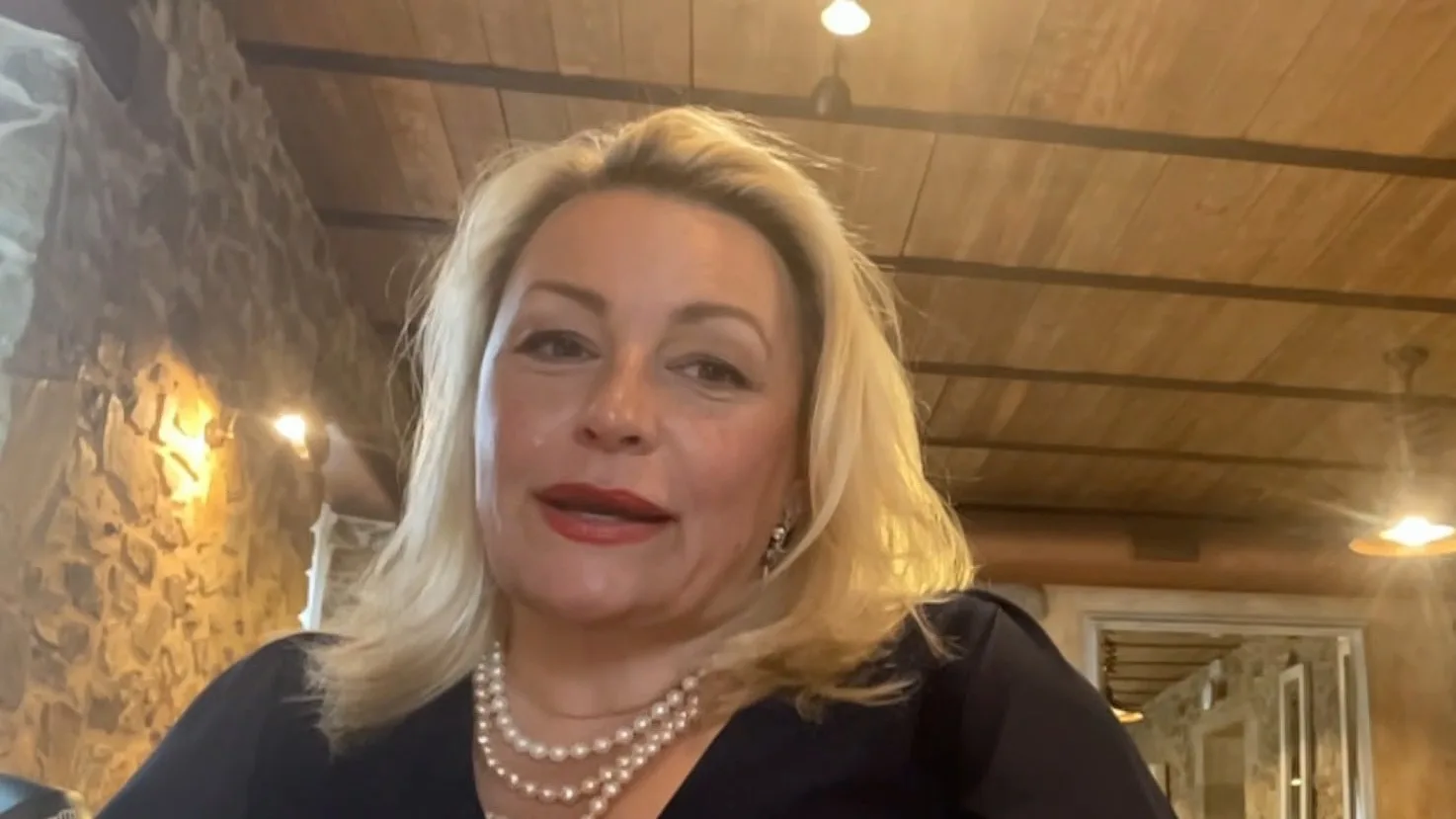 Malgosia is langsgegaan bij Albert met nieuwe vriend