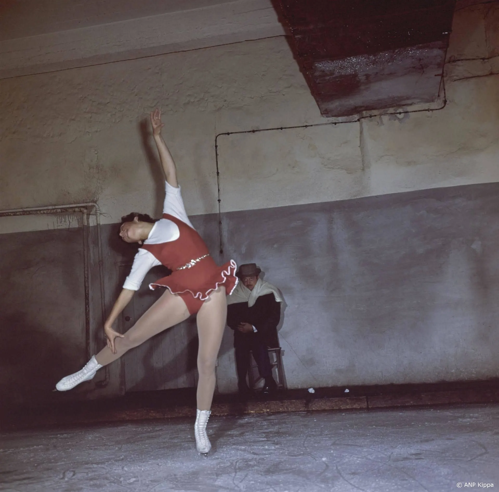 Oud-kunstschaatsster Joan Haanappel (83) overleden