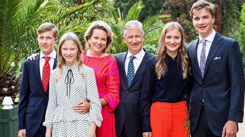 Belgische koninklijke familie deelt nieuwe foto van kerstkaart
