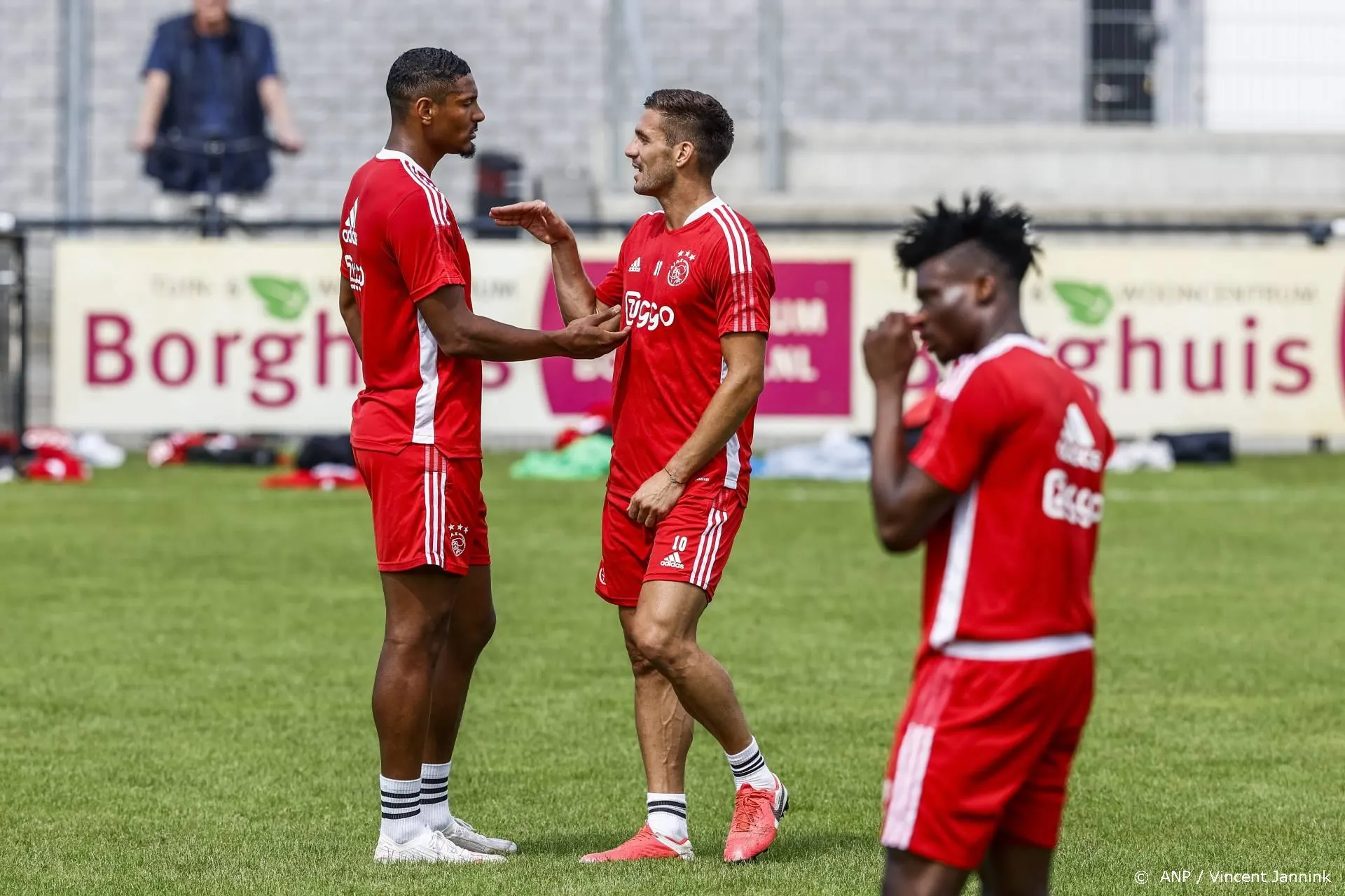 Ajax staat stil bij aanslag op Peter R. de Vries